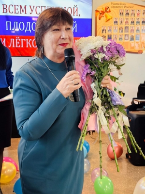 Наш уважаемый директор, с юбилеем!